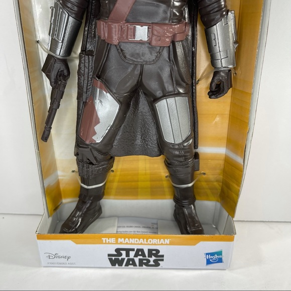 THE MANDALORIAN 9" action figure Star Wars Disney Hasbro 2021 age 4+ NEW - Picture 5 of 12